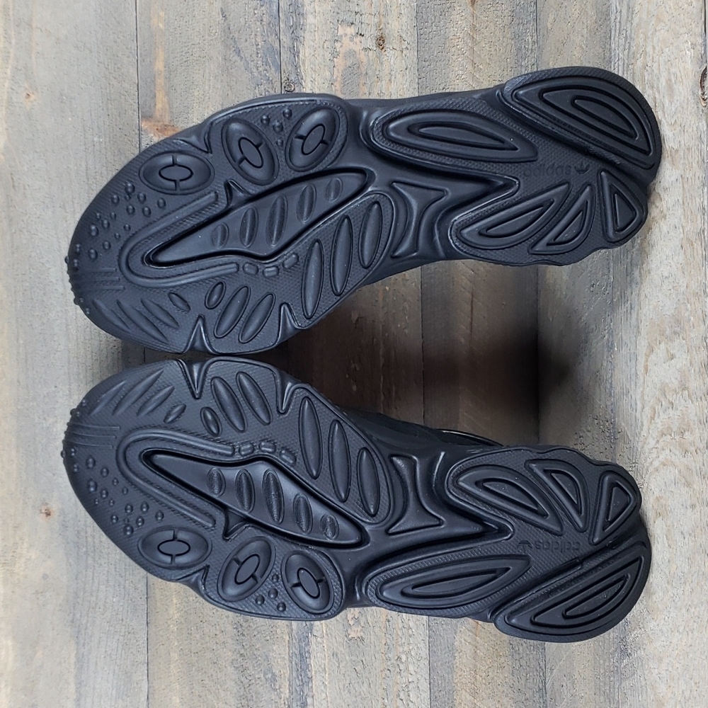 adidas Ozweego Originals Men's Sneakers Shoes Triple Black - Picture 5 of 9
